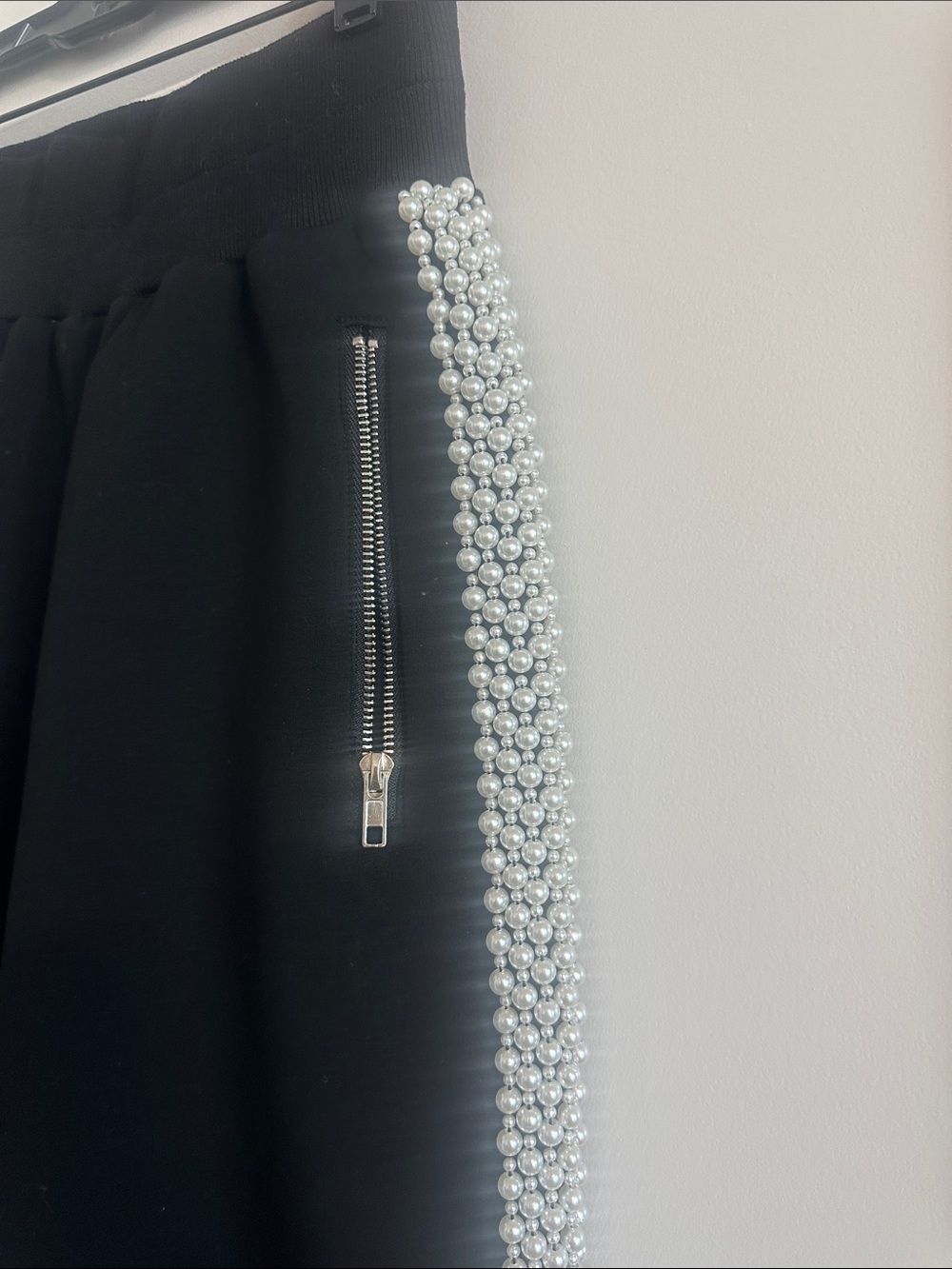 Akira pearl girl wide leg jogger size M NWOT - Picture 5 of 9